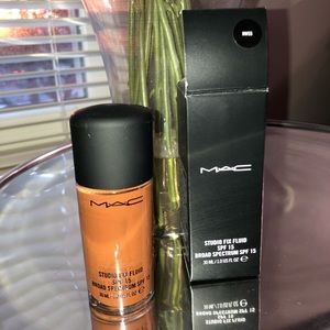 MAC Cosmetics Studio Fix Fluid Foundation NW55